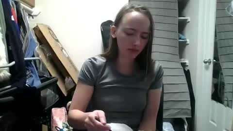 lunapixie2020 online show from May 19, 1:56 am