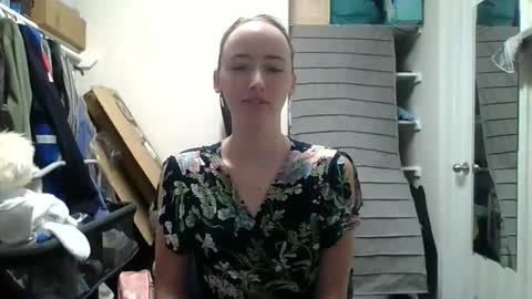 lunapixie2020 online show from May 20, 10:38 pm