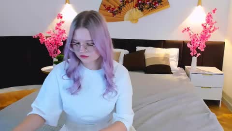 Snapshot of lunariafox chatting on March 14, 2:33 pm lunariafox online show from March 14, 2:33 pm