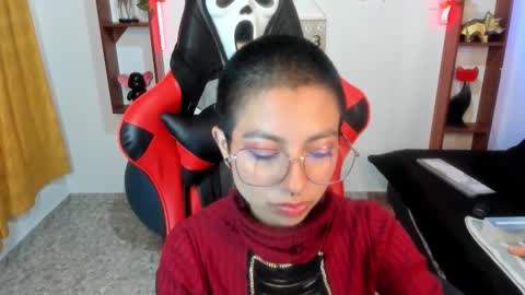 lunarichy online show from October 21, 8:20 pm