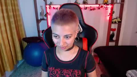 lunarichy online show from November 5, 8:31 pm