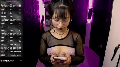 Snapshot of lunarichy chatting on June 2, 8:00 pm lunarichy online show from June 2, 8:00 pm