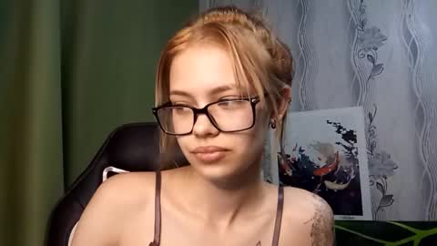 Luna online show from March 23, 1:26 pm