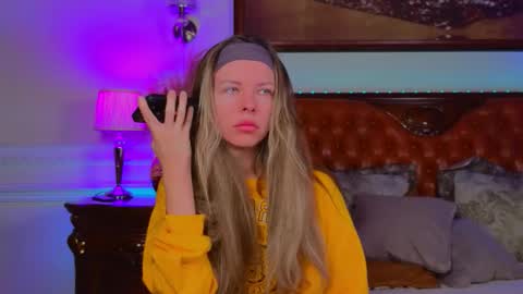 Luna Rishi online show from January 8, 6:05 am