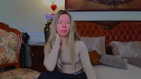 Luna Rishi online show from February 17, 6:10 am