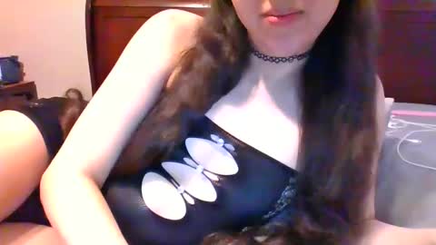 Snapshot of lunastclaire chatting on December 11, 6:20 pm Onlyfans LunaMichelly Snapchat LunaStClaire Instagram LunaMeShell Twitter LunaStClaire online show from December 11, 6:20 pm