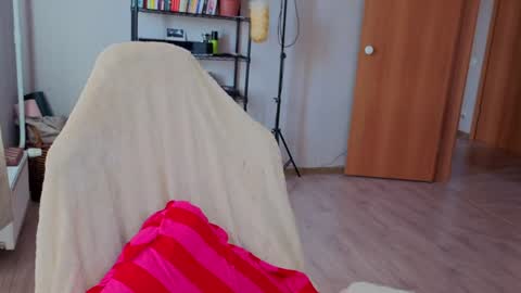 Kate online show from July 27, 9:05 am