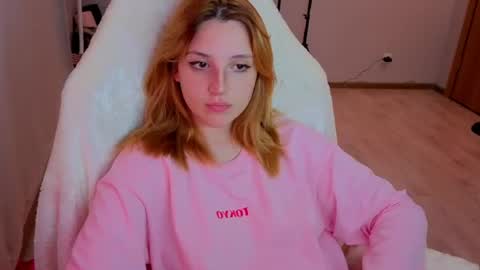 Kate online show from July 28, 4:39 pm