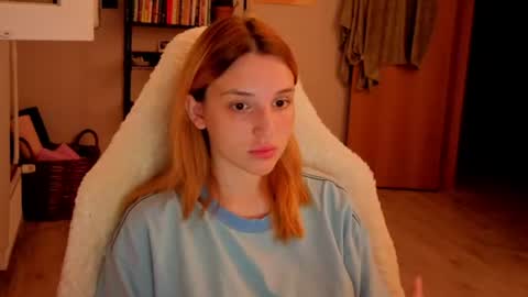 Kate online show from August 2, 7:01 pm