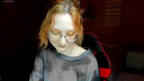 Snapshot of lunaterry chatting on June 5, 8:09 am lunaterry online show from June 5, 8:09 am