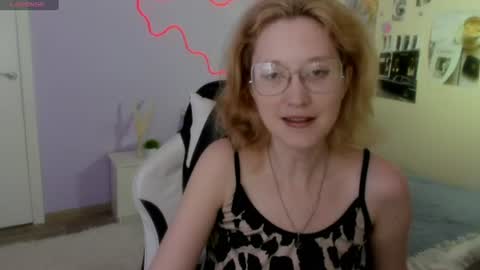 Snapshot of lunaterry chatting on July 19, 6:17 am lunaterry online show from July 19, 6:17 am