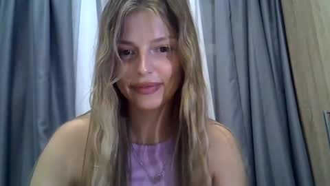 Luna  online show from September 12, 8:31 pm