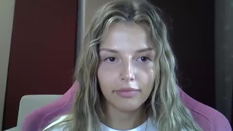 Snapshot of lunav7 chatting on September 29, 7:08 pm Luna  online show from September 29, 7:08 pm