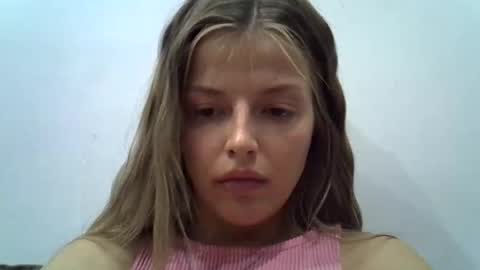 Snapshot of lunav7 chatting on October 8, 6:05 pm Luna  online show from October 8, 6:05 pm