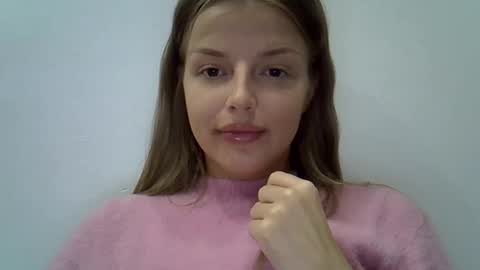 Snapshot of lunav7 chatting on October 9, 7:12 pm Luna  online show from October 9, 7:12 pm