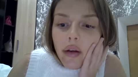 Snapshot of lunav7 chatting on October 13, 6:08 pm Luna  online show from October 13, 6:08 pm