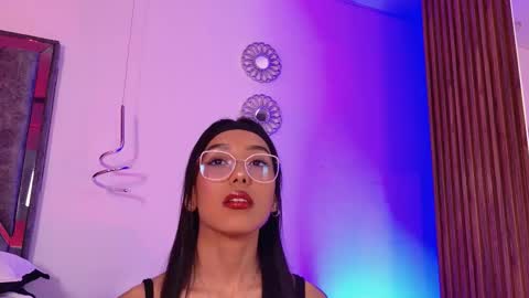 Luna   online show from February 28, 3:18 am