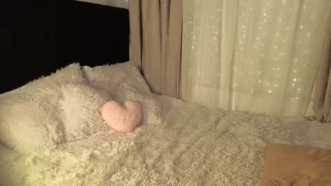 lunavelvet7 online show from March 16, 5:39 pm