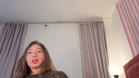lunavelvet7 online show from May 21, 10:28 pm