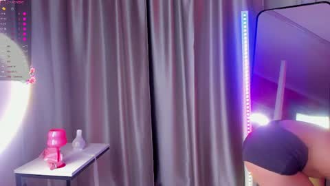 call me a pose striker  online show from June 16, 3:09 am