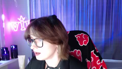 Snapshot of lunaxcherry chatting on July 20, 5:04 pm LunaXcherry online show from July 20, 5:04 pm