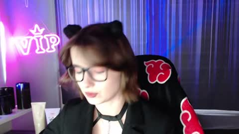 Snapshot of lunaxcherry chatting on July 21, 4:42 pm LunaXcherry online show from July 21, 4:42 pm