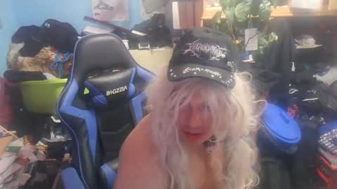 LunaXXX online show from May 1, 9:52 pm