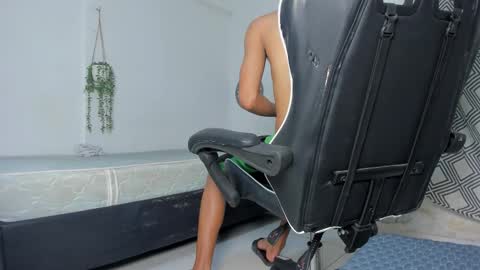 lunay_bigcock420 online show from November 25, 3:50 am