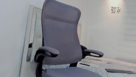 Snapshot of lunay_xtreemboy chatting on February 24, 11:14 pm Lunay online show from February 24, 11:14 pm
