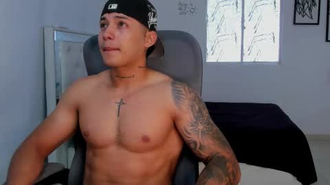 Snapshot of lunay_xtreemboy chatting on March 22, 3:59 pm Lunay online show from March 22, 3:59 pm