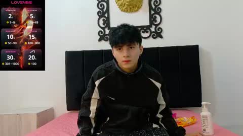 lunaydream online show from June 11, 12:25 pm
