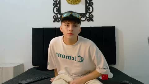 lunaydream online show from June 13, 11:41 am