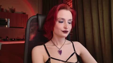 Snapshot of lunelucy chatting on October 13, 6:41 pm lunelucy online show from October 13, 6:41 pm