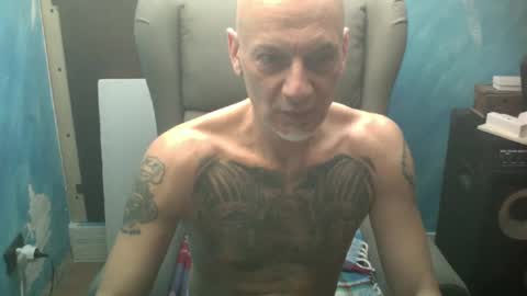 Snapshot of lungopelle20cm chatting on January 26, 3:03 pm lungopelle20cm online show from January 26, 3:03 pm