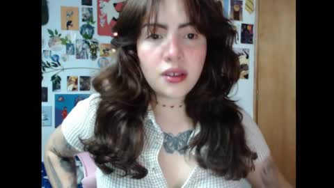 Snapshot of lunita_girl chatting on March 6, 6:19 am xh  online show from March 6, 6:19 am