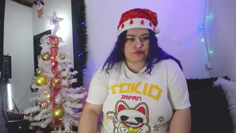 L U N I T A  online show from December 5, 1:58 am