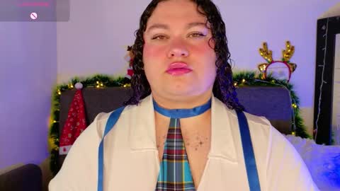 L U N I T A  online show from December 17, 3:34 am