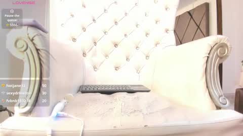 lunitadiva online show from February 25, 7:03 pm