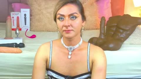 Snapshot of lunitadiva chatting on May 5, 4:15 pm lunitadiva online show from May 5, 4:15 pm