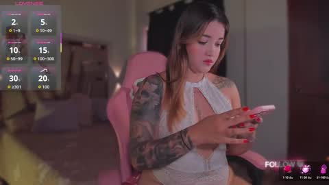 LUNA ROSE online show from November 6, 4:19 pm