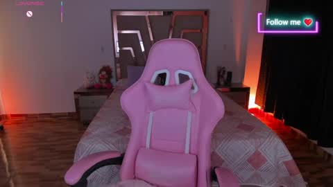 LUNA ROSE online show from May 5, 3:03 am