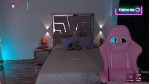 LUNA ROSE online show from May 29, 3:26 am