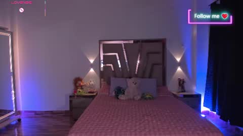 LUNA ROSE online show from June 17, 10:43 pm