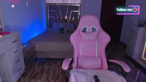 LUNA ROSE online show from July 8, 8:24 pm