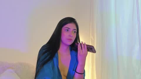 Snapshot of lunnarossee chatting on November 27, 3:03 pm online show from November 27, 3:03 pm