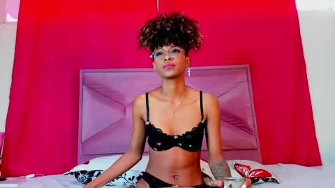 Snapshot of lunnasmith chatting on September 29, 12:54 pm Lunna online show from September 29, 12:54 pm