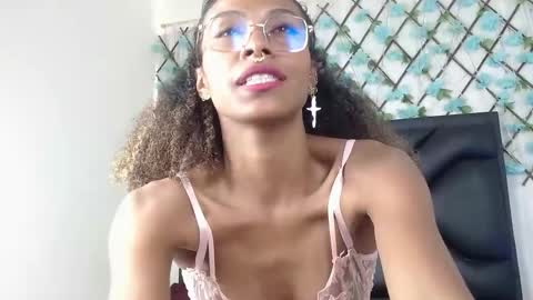 Snapshot of lunnasmith chatting on October 11, 7:01 pm Lunna online show from October 11, 7:01 pm