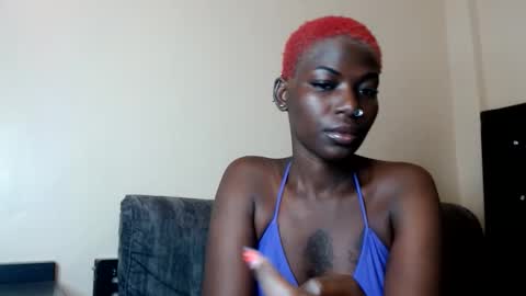 luo_queen online show from June 4, 8:20 am