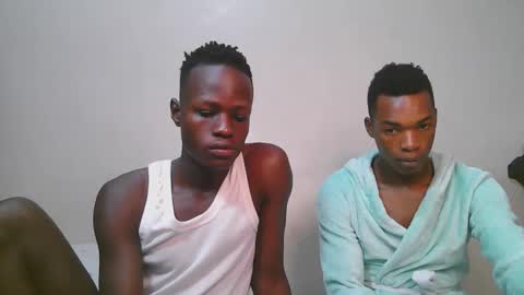 luoislove online show from February 24, 5:38 am