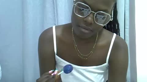 sweet girl online show from December 4, 10:18 pm